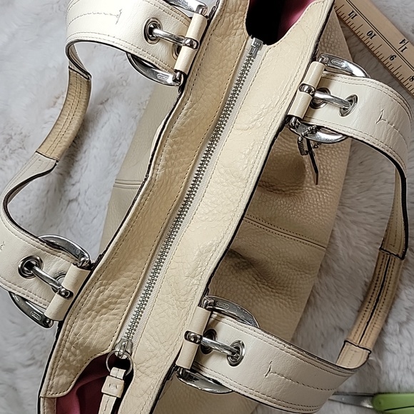 Coach Soho Collection Satchel Light Beige Pebble Leather Shoulder Tote Bag Bin6 - Picture 7 of 16